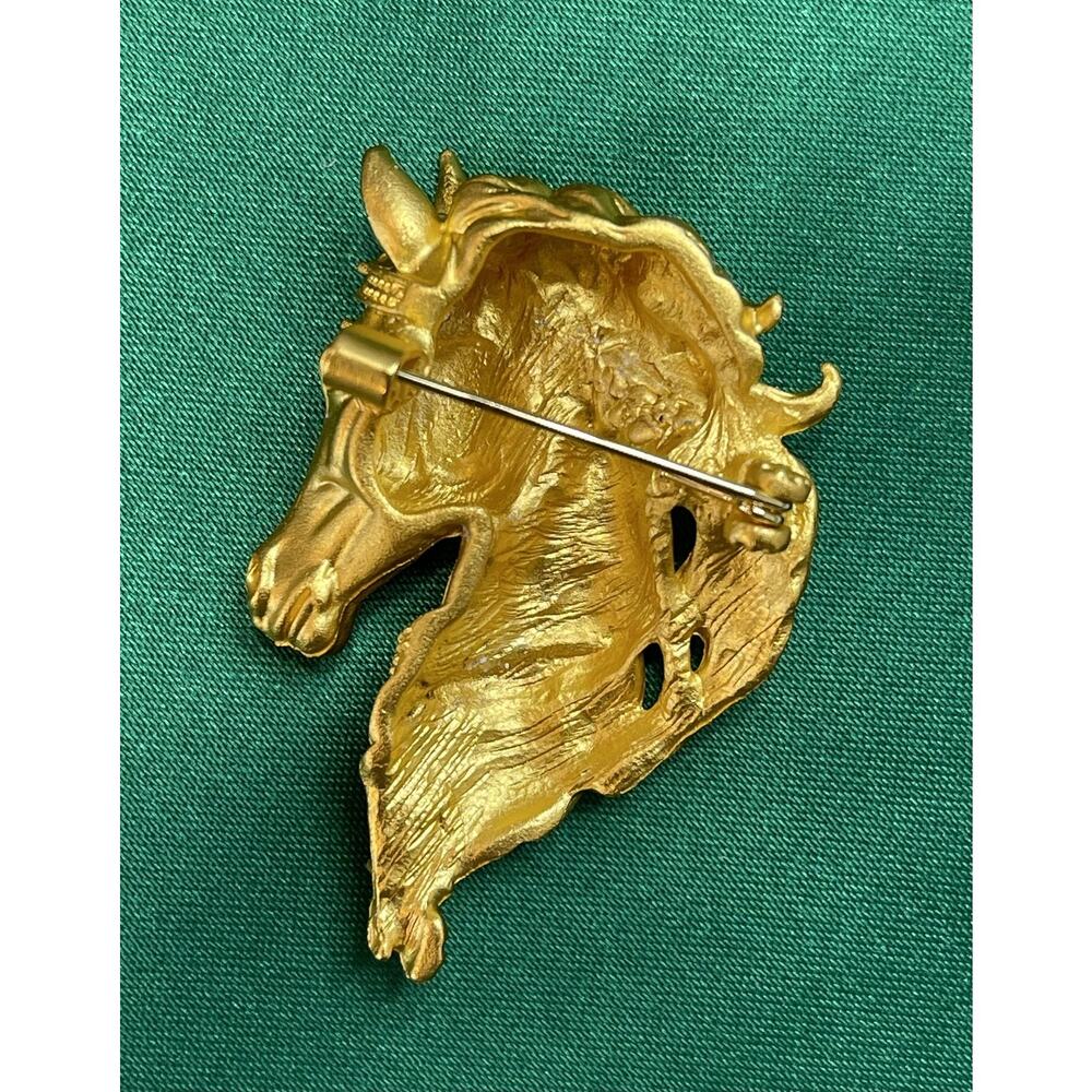 NWOT Gold Horse Head Brooch Pin Horse Racing Kentucky Derby Triple Crown - Picture 3 of 4
